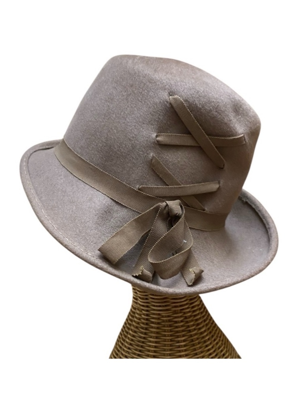 TNL Neumann Endler For Jonquil 100% Wool Vintage Cloche Hat